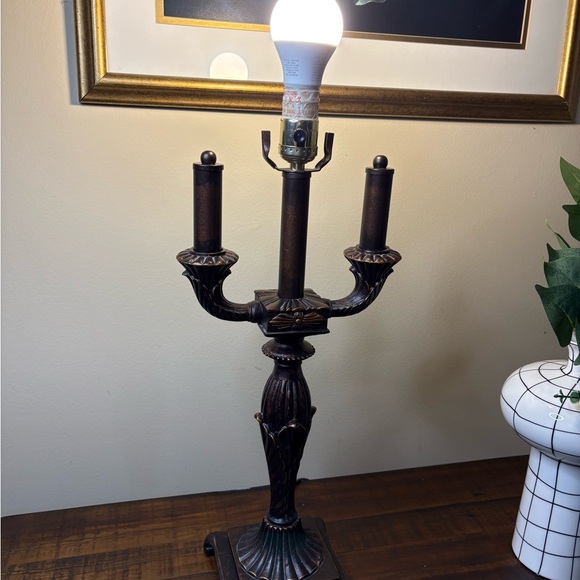 Sale🔥🔥🔥Dale Tiffany Baroque Candelabra Table Lamp - Picture 11 of 11